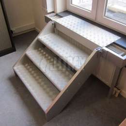Small aluminium stairs 4 step aluminium stair for window access in case of a fire evacuation.